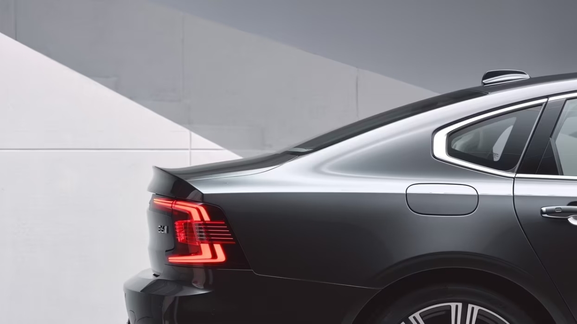 Volvo Új S90